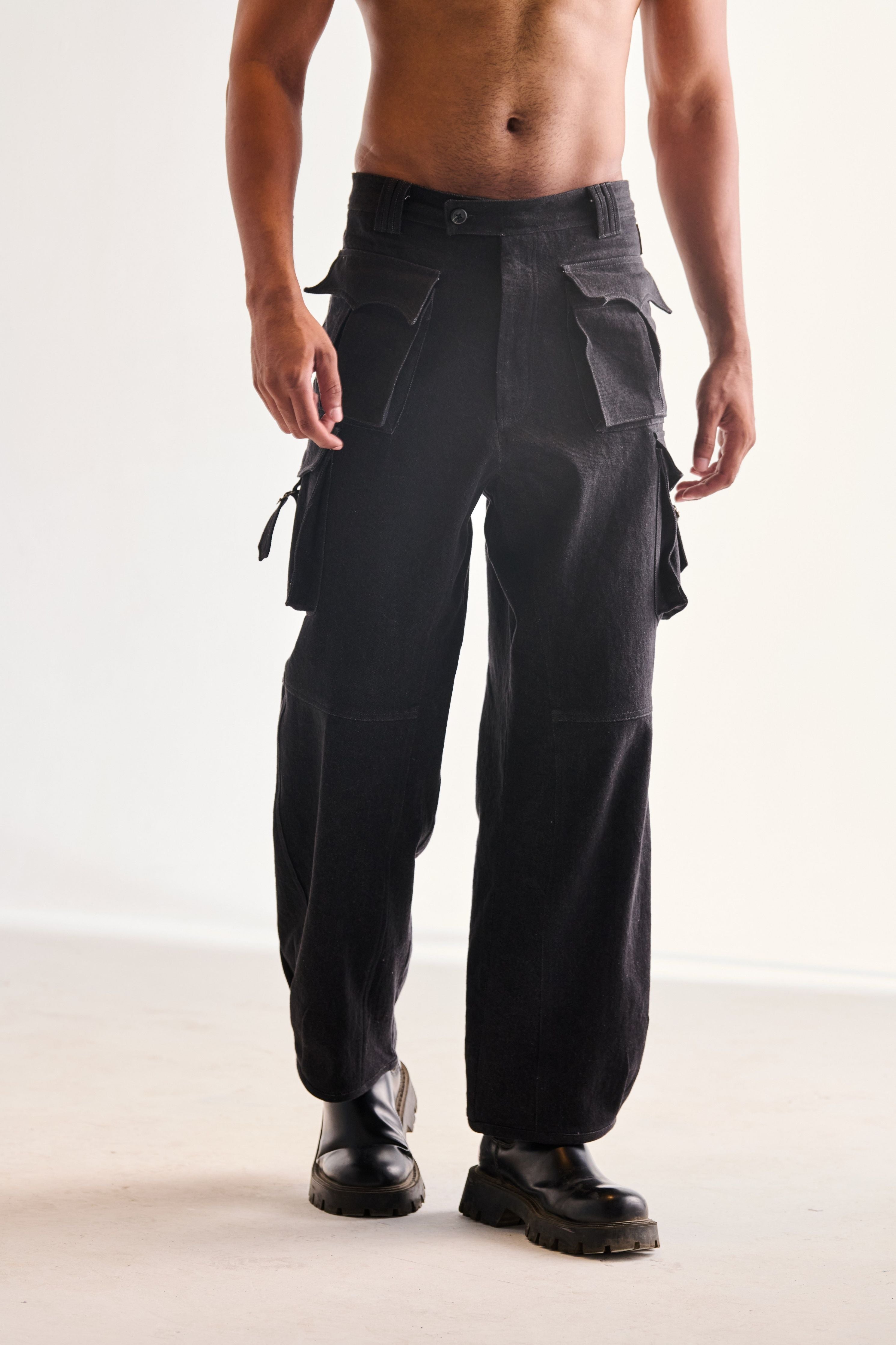 Cargos (black)